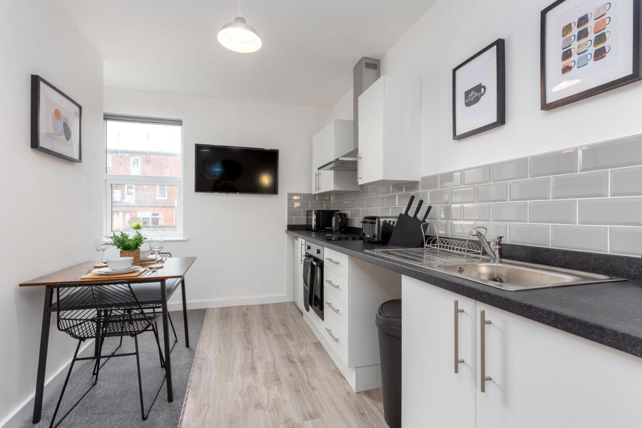 Charles Alexander Short Stay - Charnley House Apartments Blackpool Exterior foto
